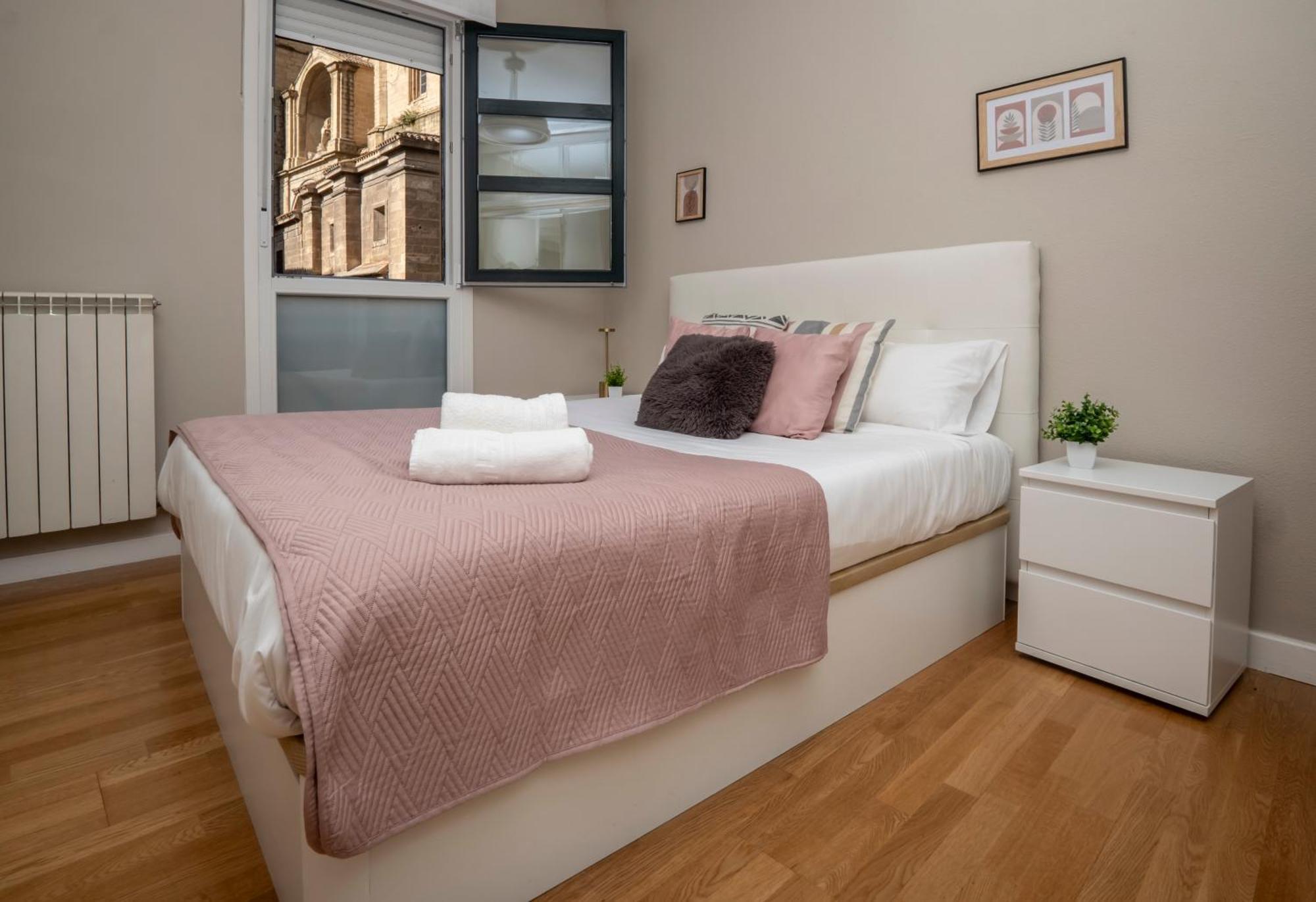 Santiago Tower Aire Ac Casco Antiguo By Apartamentos Логроньо Экстерьер фото
