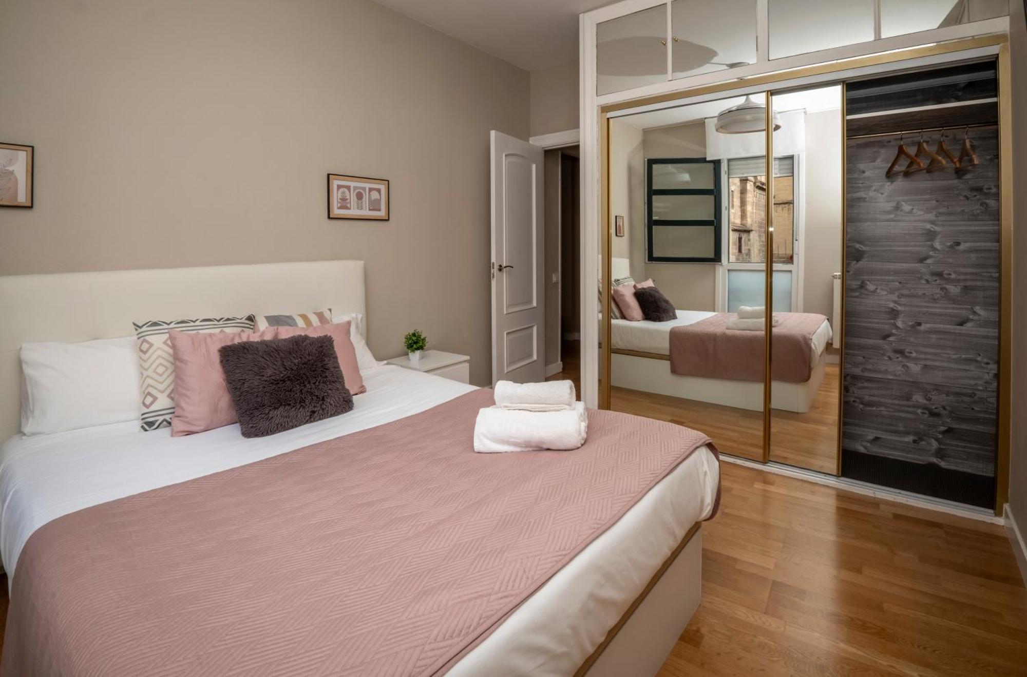 Santiago Tower Aire Ac Casco Antiguo By Apartamentos Логроньо Экстерьер фото